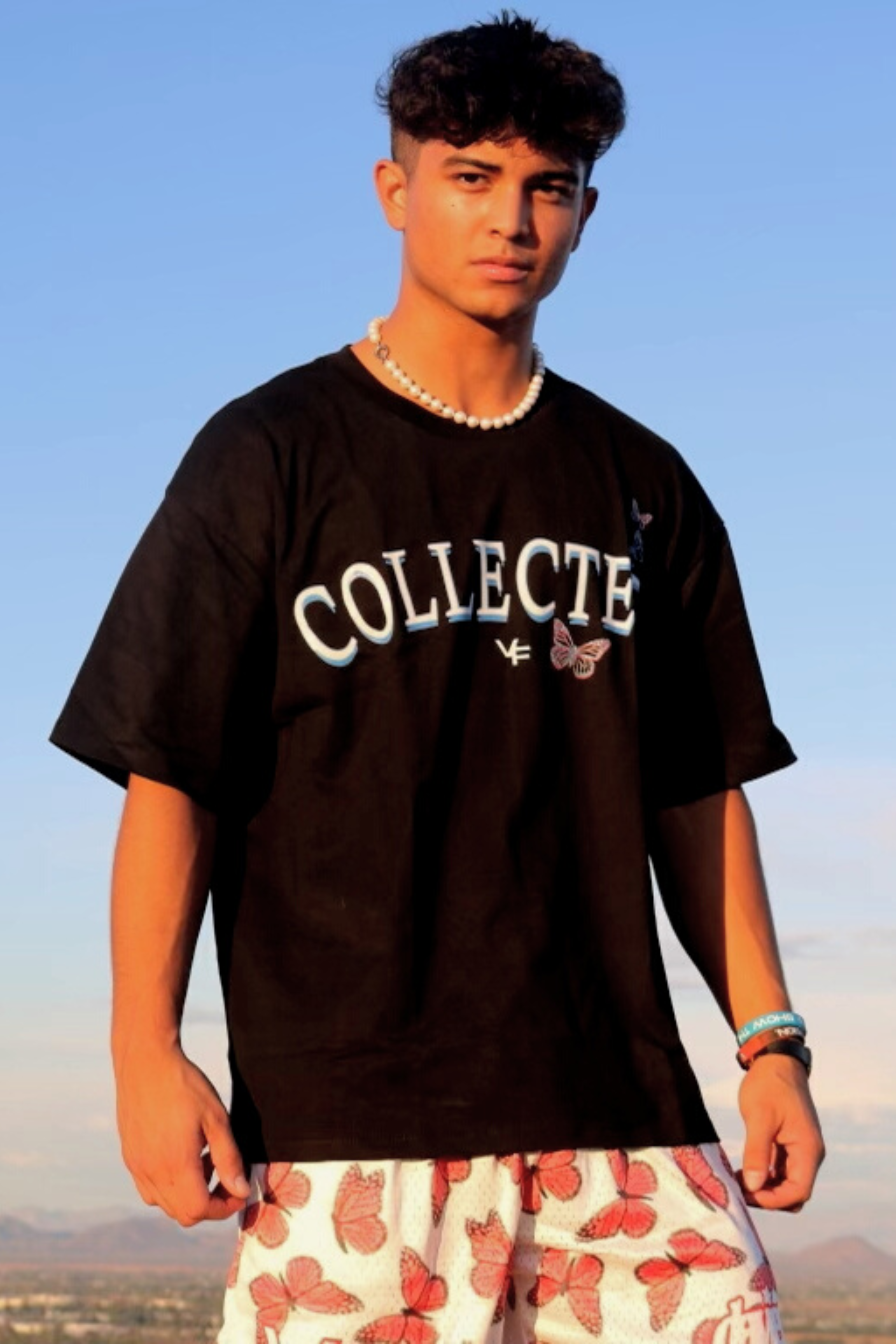 COLLECTED OVERSIZED TEE